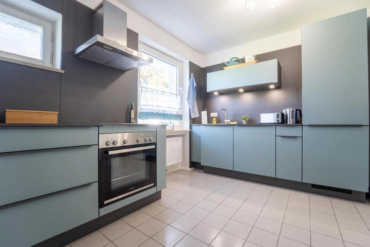 Dreamcation - Ehemaliges Pfarrhaus, 3D-Tour, 4 Sz, Terrasse, Bbq, Kueche, Garten, 140Qm Kelheim Apartment
