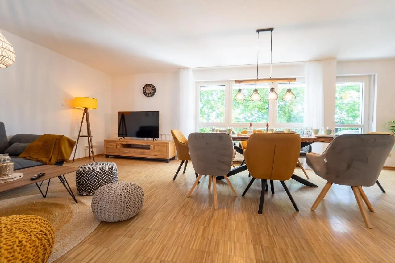 Dreamcation - Ehemaliges Pfarrhaus, 3D-Tour, 4 Sz, Terrasse, Bbq, Kueche, Garten, 140Qm Kelheim