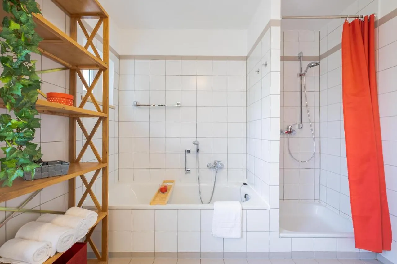 Apartment Dreamcation - Ehemaliges Pfarrhaus, 3D-Tour, 4 Sz, Terrasse, Bbq, Kueche, Garten, 140Qm Kelheim