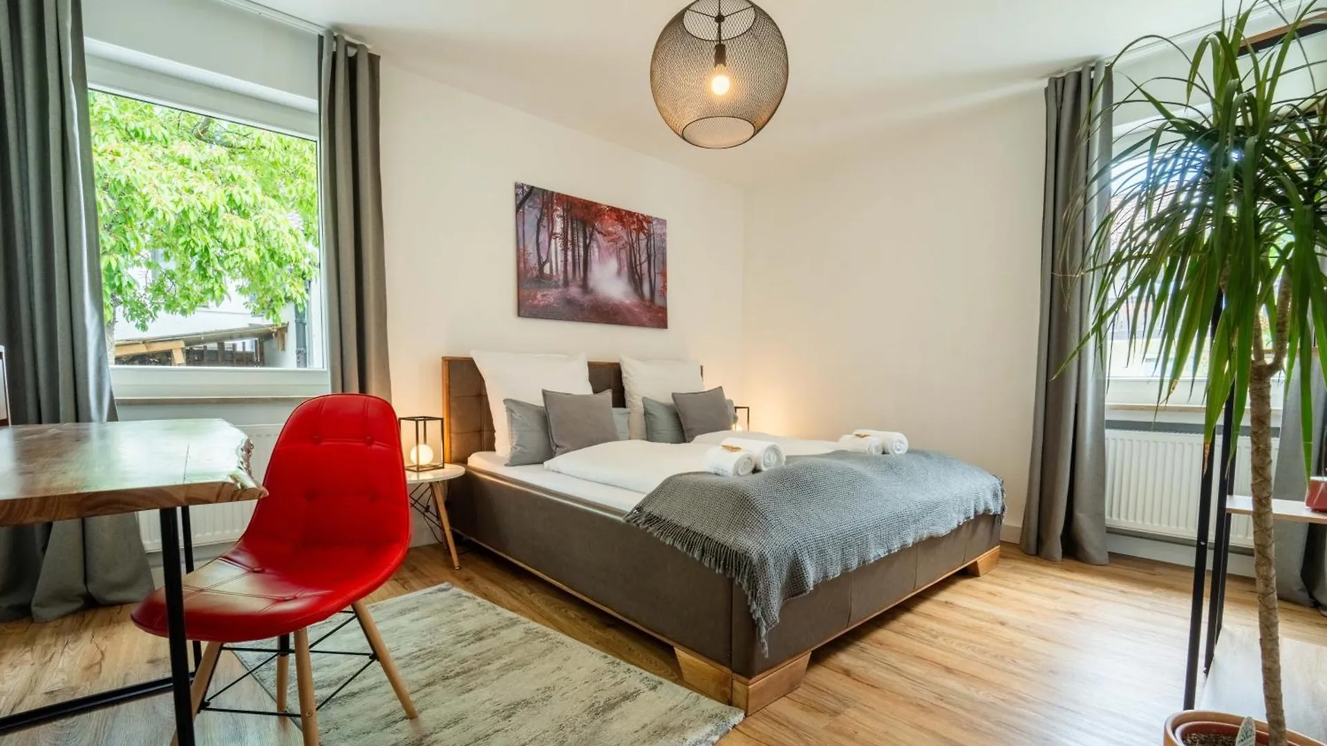 Dreamcation - Ehemaliges Pfarrhaus, 3D-Tour, 4 Sz, Terrasse, Bbq, Kueche, Garten, 140Qm Kelheim Apartment