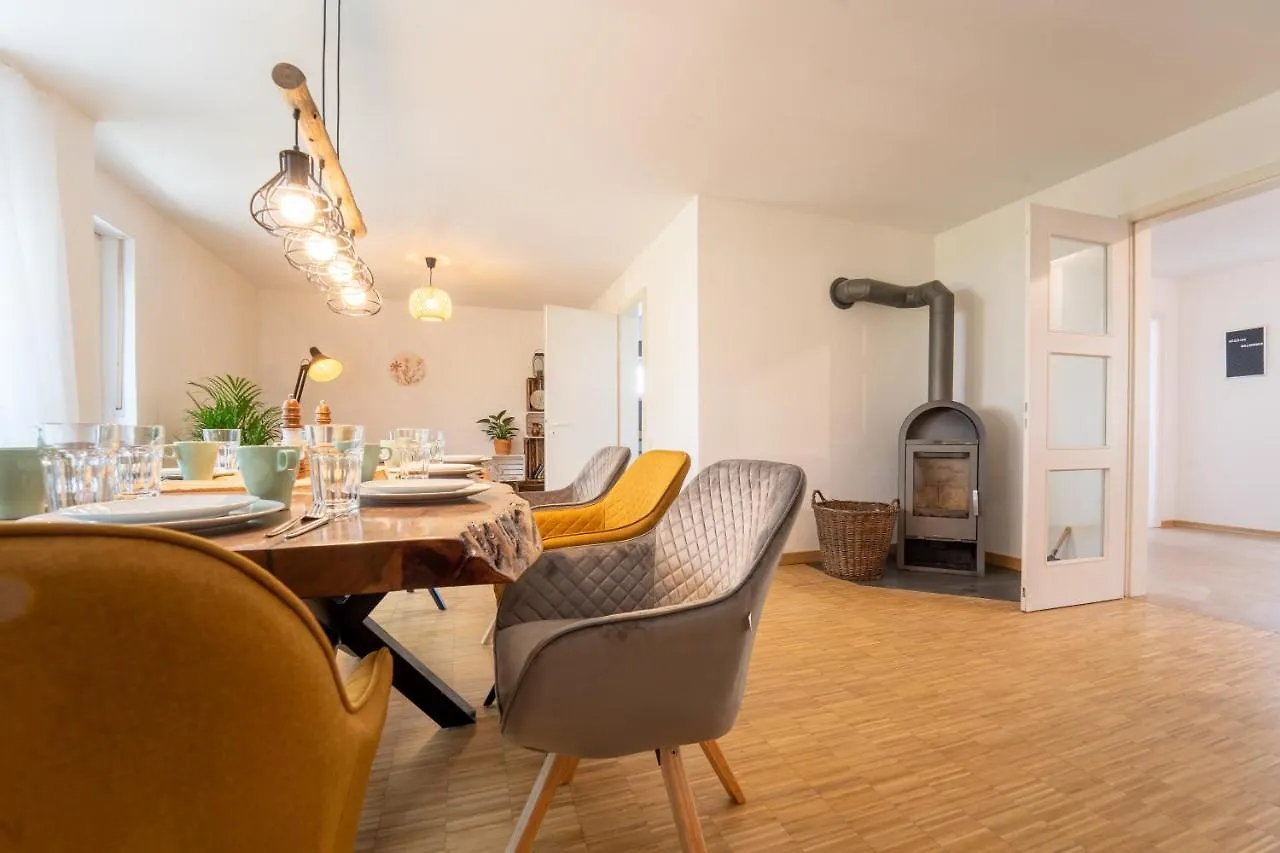 Dreamcation - Ehemaliges Pfarrhaus, 3D-Tour, 4 Sz, Terrasse, Bbq, Kueche, Garten, 140Qm Kelheim Apartment