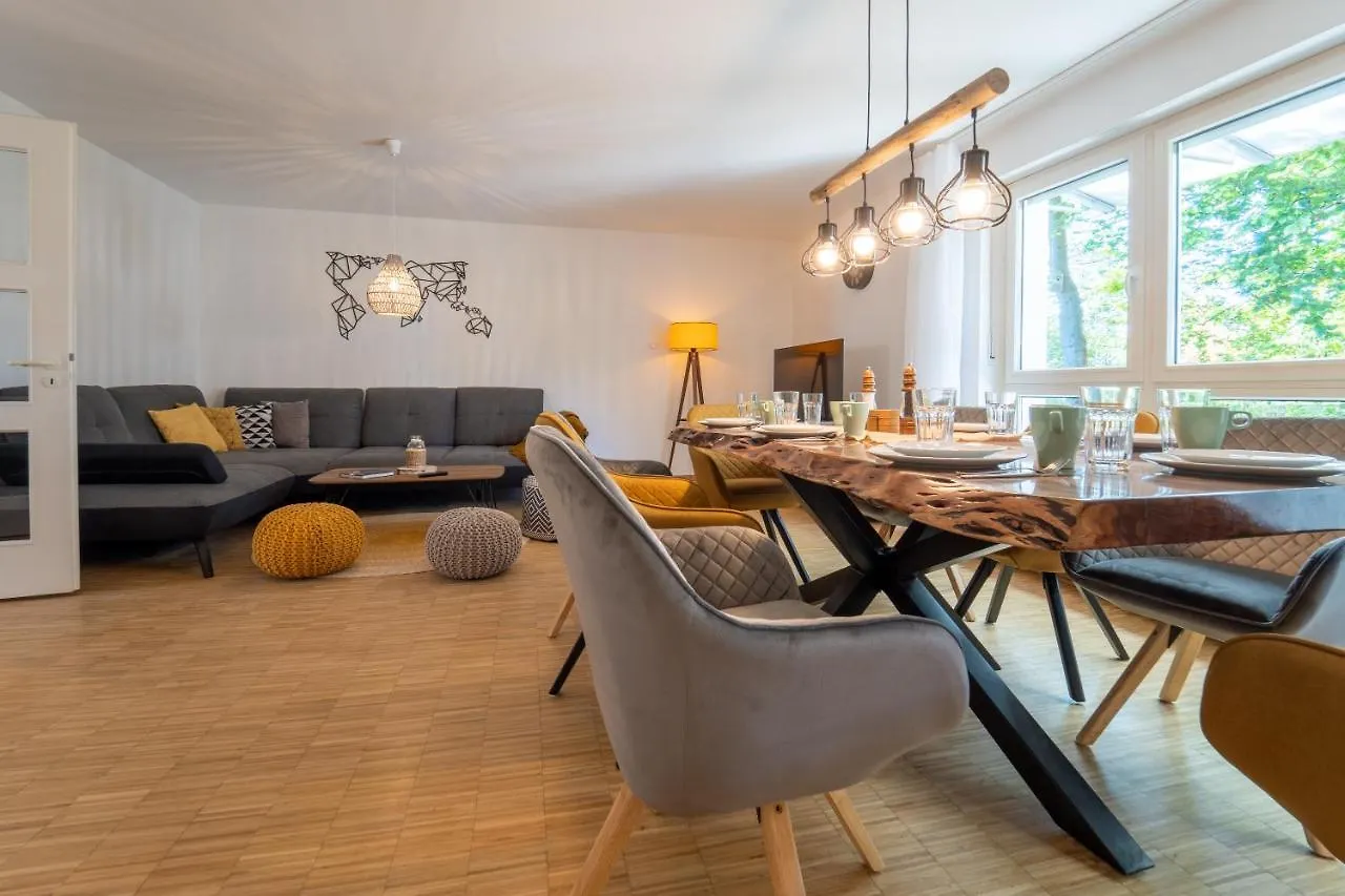 Dreamcation - Ehemaliges Pfarrhaus, 3D-Tour, 4 Sz, Terrasse, Bbq, Kueche, Garten, 140Qm Kelheim