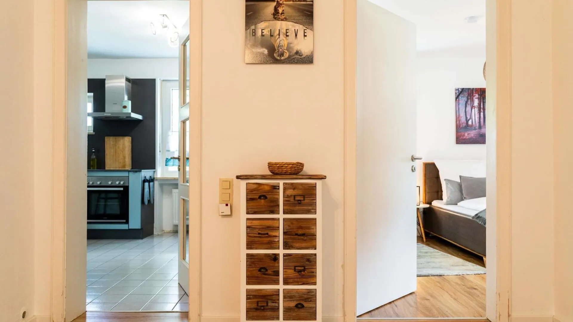 Apartment Dreamcation - Ehemaliges Pfarrhaus, 3D-Tour, 4 Sz, Terrasse, Bbq, Kueche, Garten, 140Qm Kelheim
