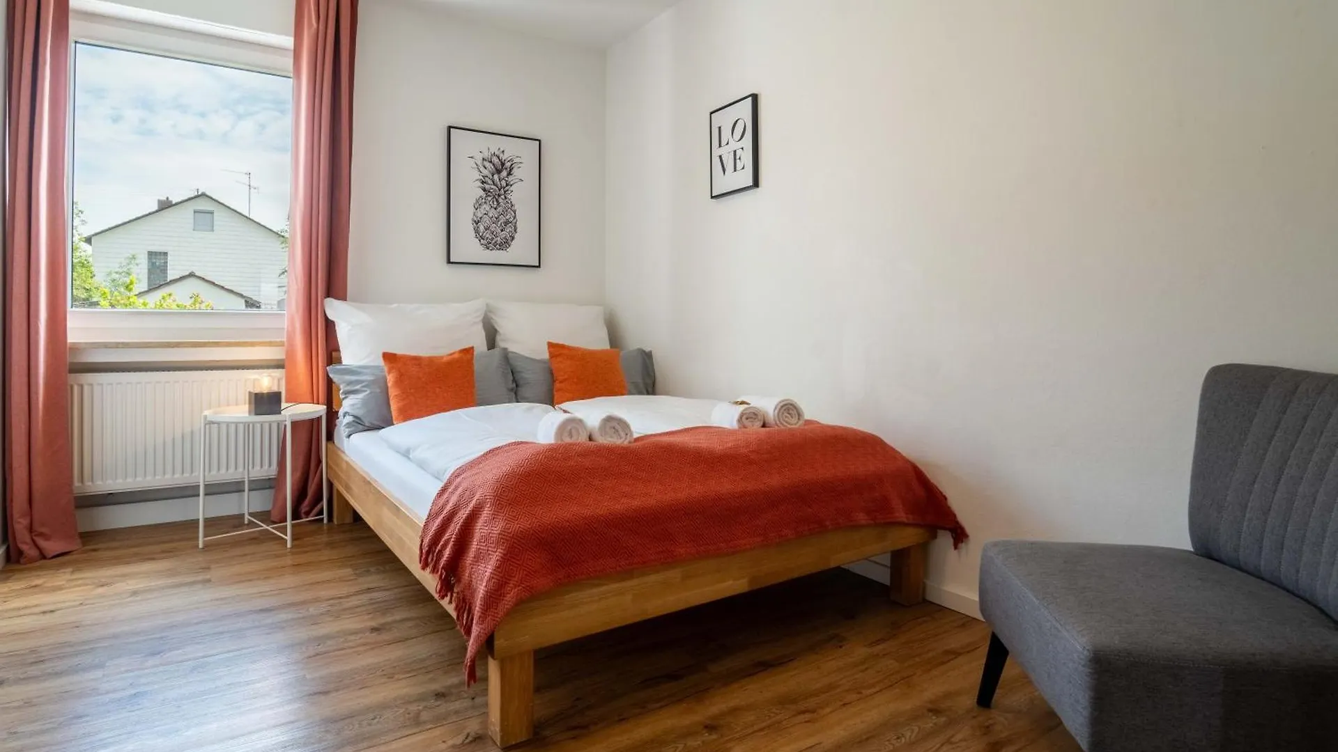 Dreamcation - Ehemaliges Pfarrhaus, 3D-Tour, 4 Sz, Terrasse, Bbq, Kueche, Garten, 140Qm Kelheim Apartment